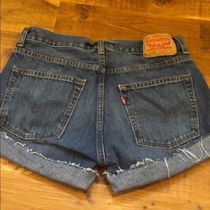 LEVIS MOM Jeans Cutoffs Distressed High Waisted